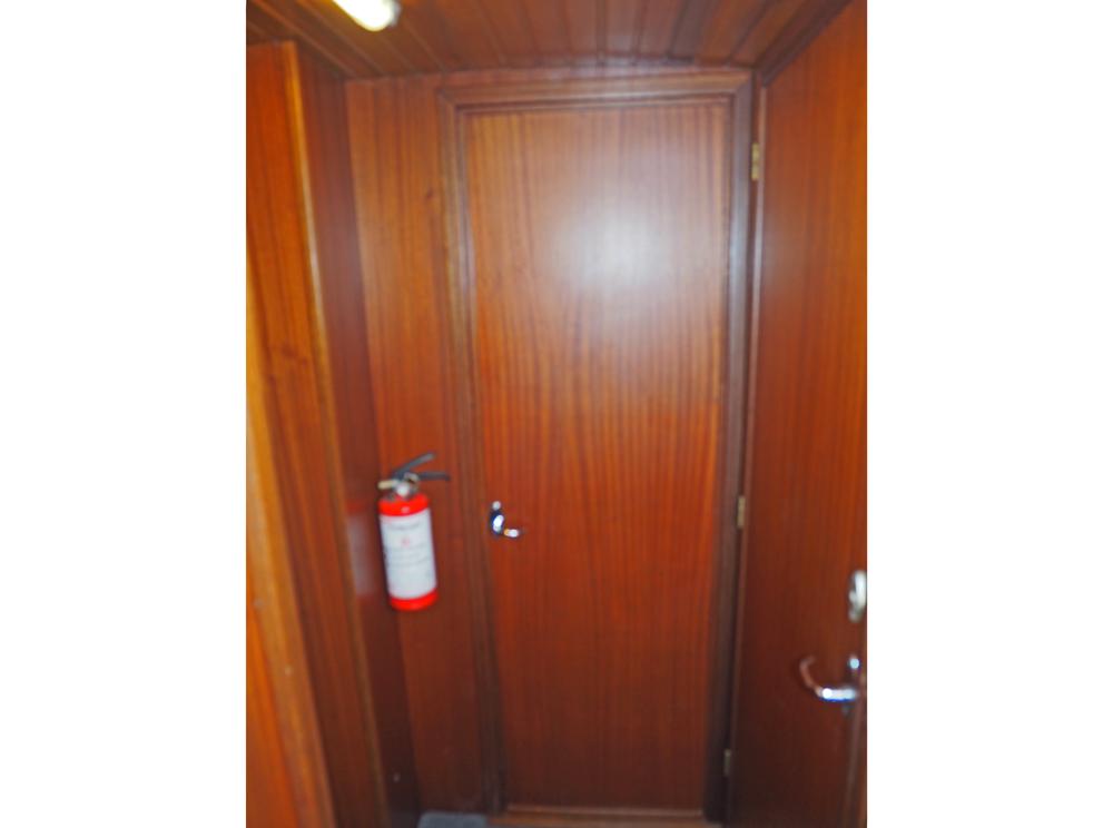 Aft cabin, Accommodation